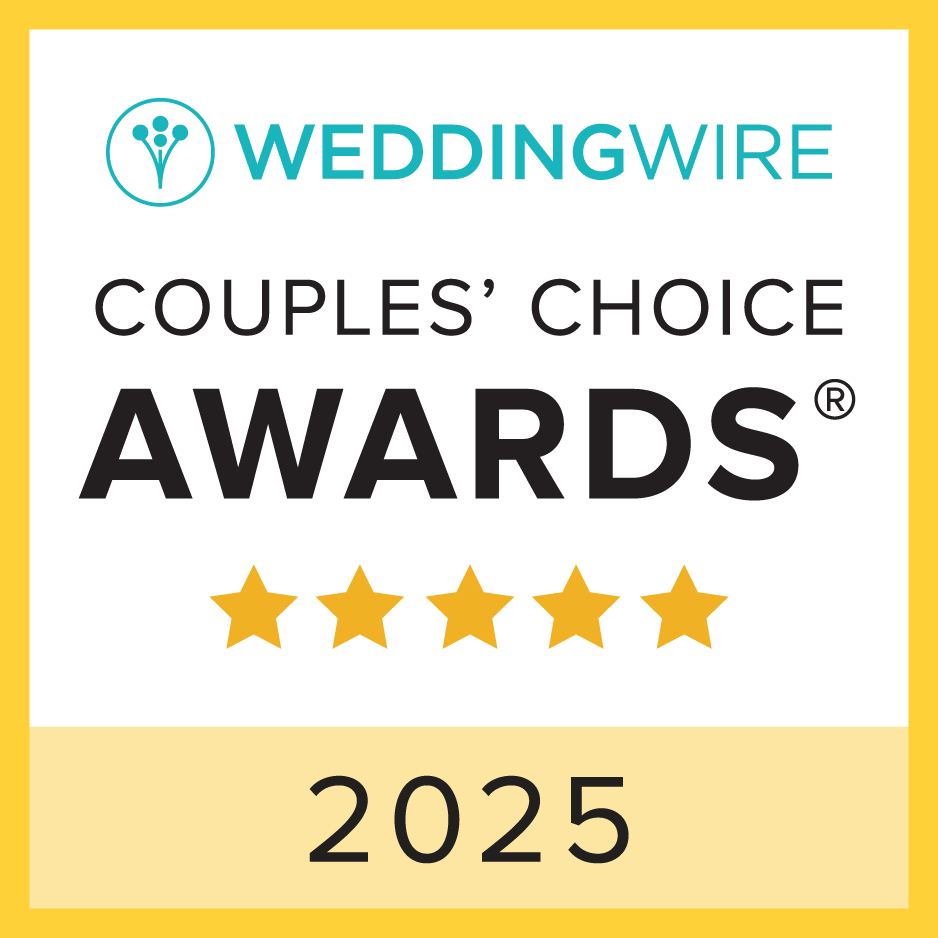 WeddingWire Couples’ Choice Awards 2025 badge with five gold stars.